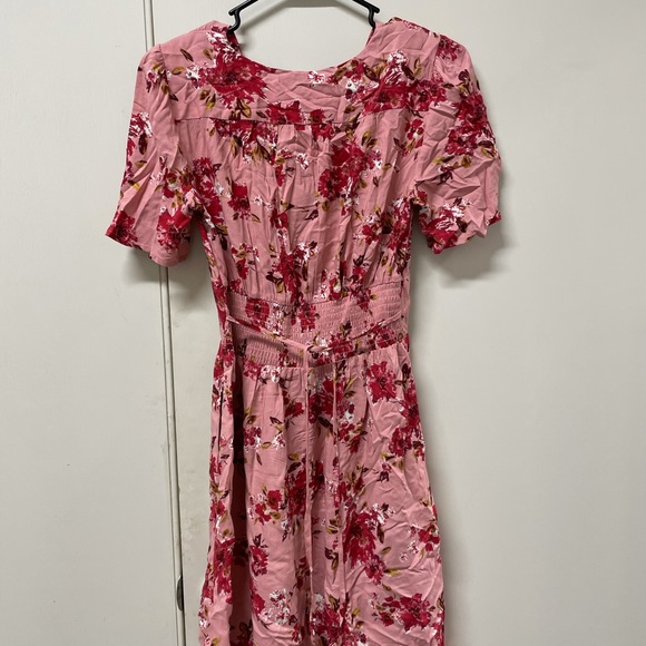 Cute Pink floral midi dress- worn once size XS - Picture 3 of 3